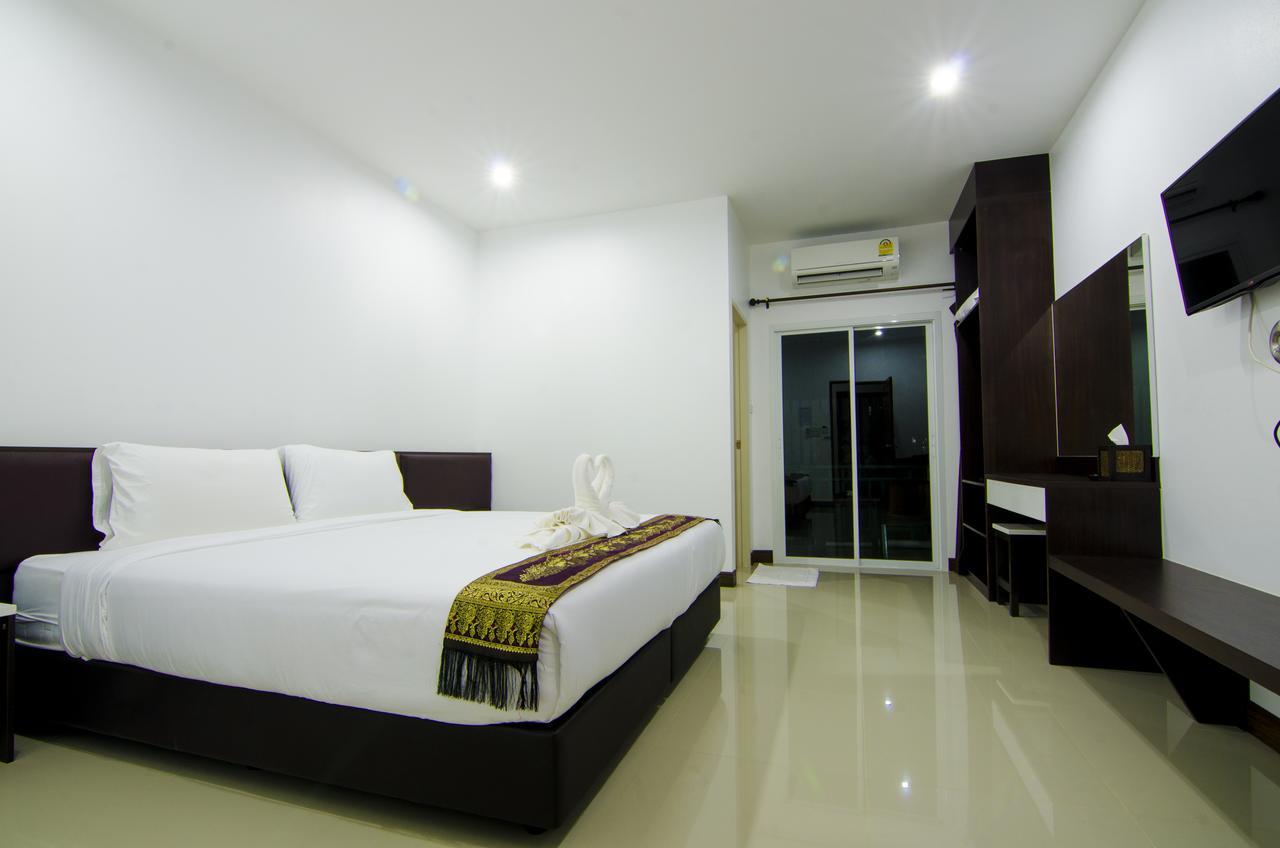 Np Hotel Buriram Esterno foto