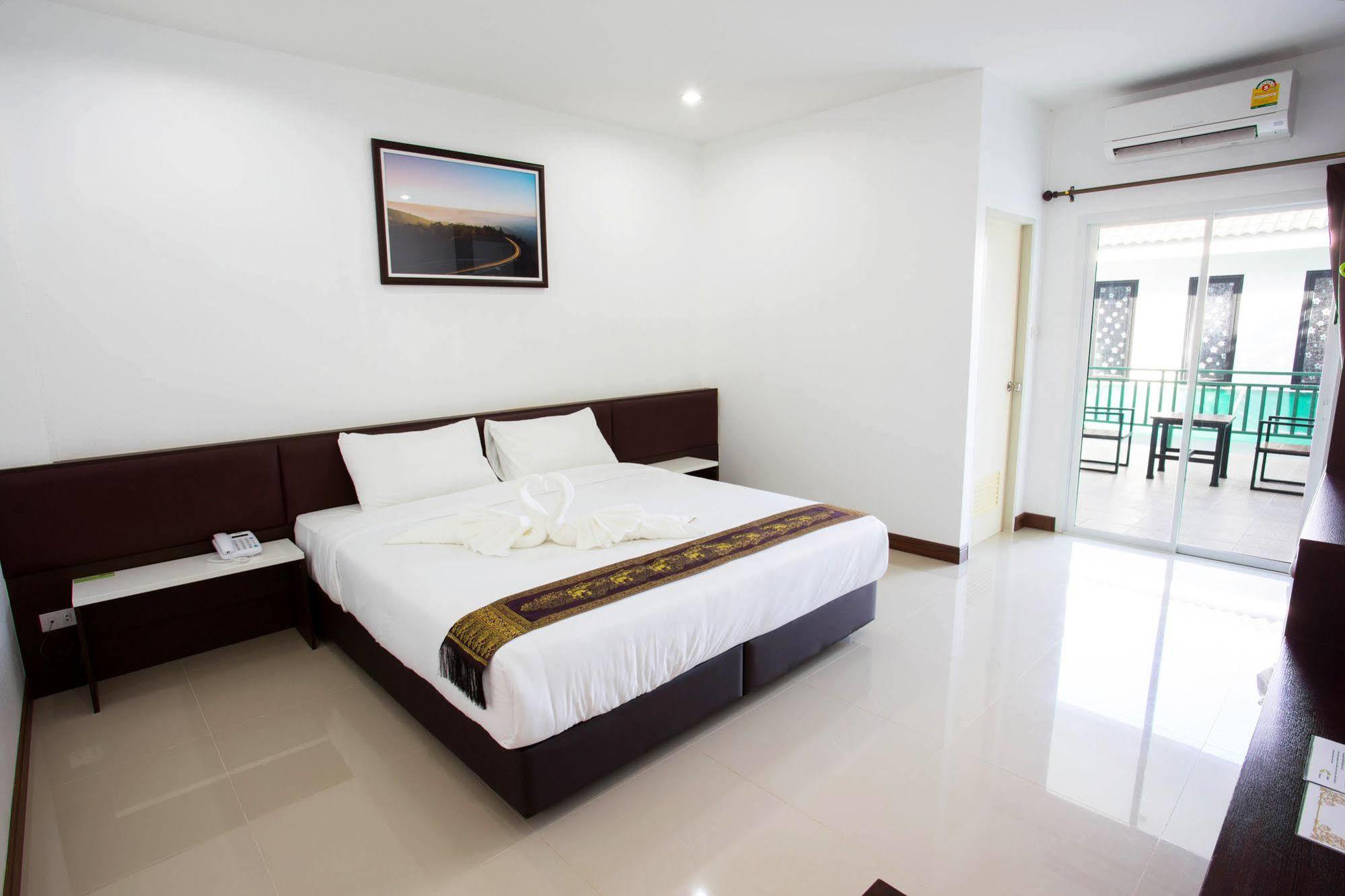 Np Hotel Buriram Esterno foto